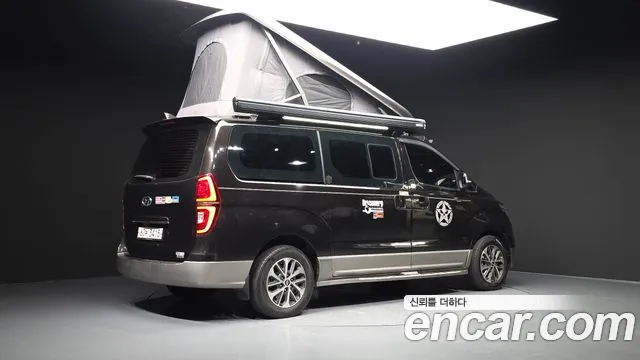 Hyundai Staria 2018 thumb 9
