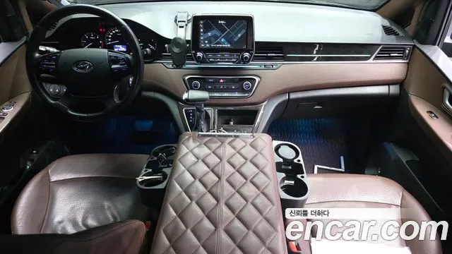 Hyundai Staria 2018 thumb 10