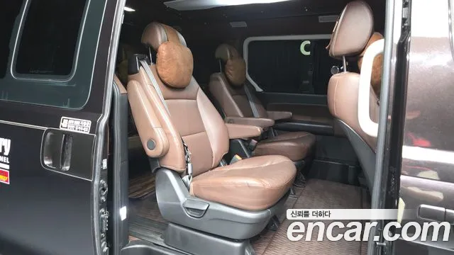 Hyundai Staria 2018 thumb 7