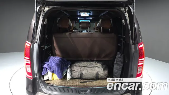 Hyundai Staria 2018 thumb 8