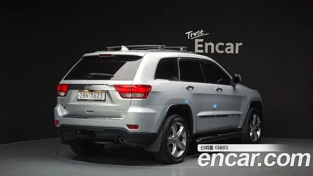 Jeep Grand Cherokee 2013 thumb 9