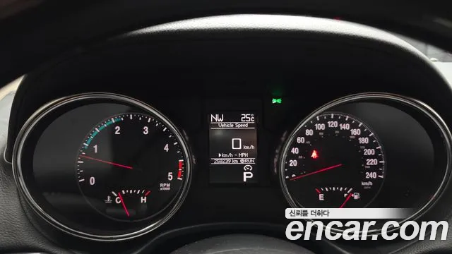 Jeep Grand Cherokee 2013 thumb 11