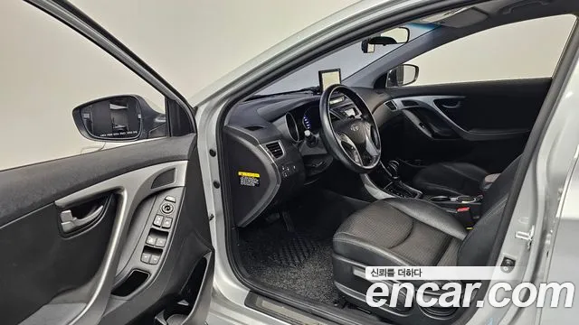 Hyundai Elantra 2015 thumb 9