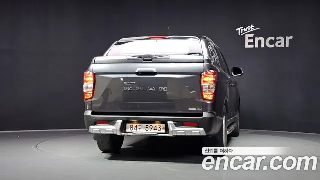 KGM Rexton 2018 thumb 10