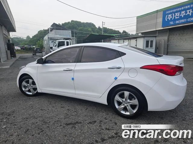 Hyundai Avante 2013 thumb 3