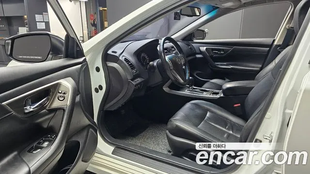 Nissan Altima 2015 thumb 3