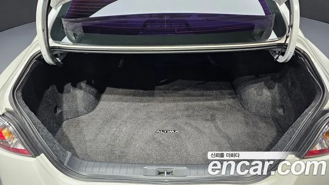 Nissan Altima 2015 thumb 4