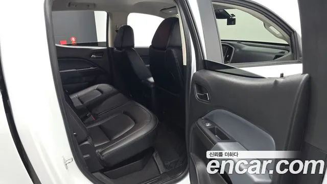 Chevrolet Colorado 2022 thumb 2