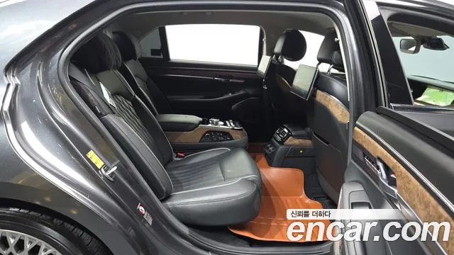 Genesis G90 2019 thumb 12