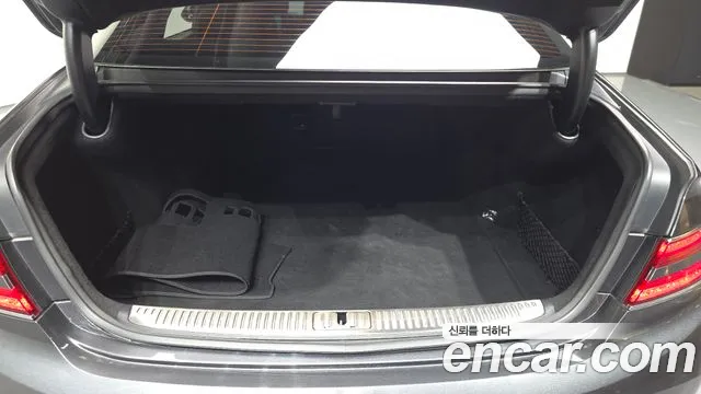 Genesis G90 2019 thumb 9