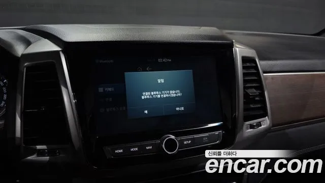 KGM Rexton 2017 thumb 8