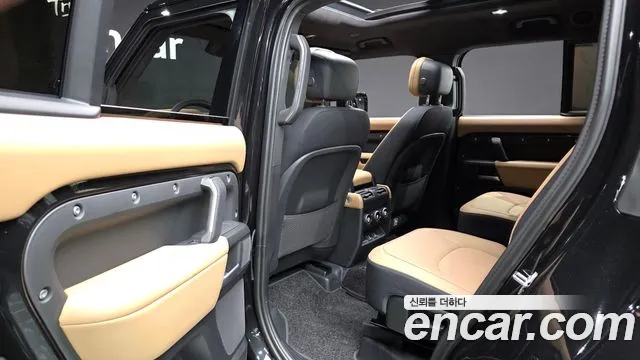 Land Rover Defender 2026 thumb 9