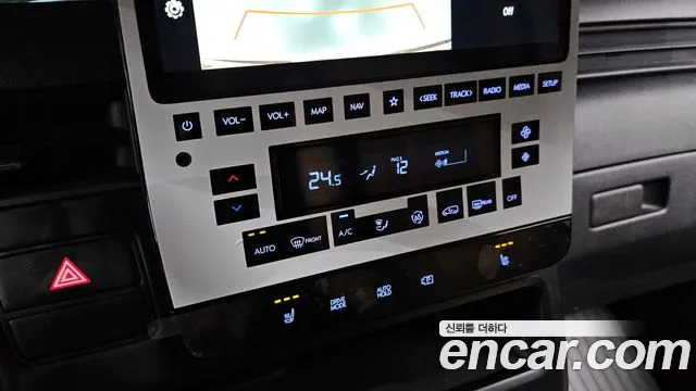 Hyundai Staria 2021 thumb 6