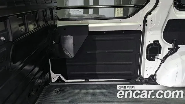 Hyundai Staria 2021 thumb 11