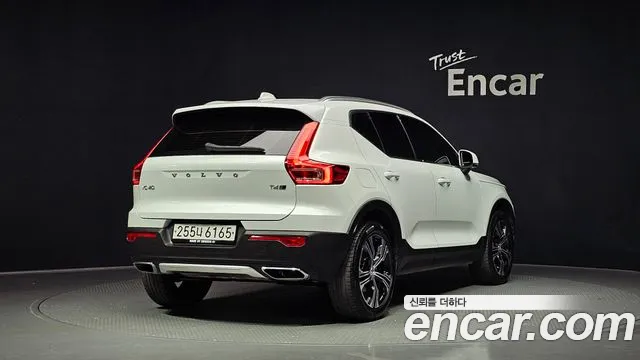 Volvo XC40 2020 thumb 9