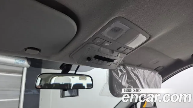 Hyundai Staria 2019 thumb 9
