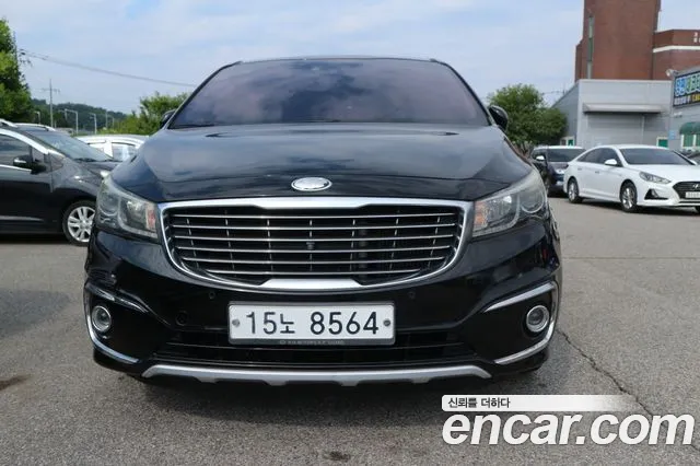 Kia Carnival 2015 thumb 4