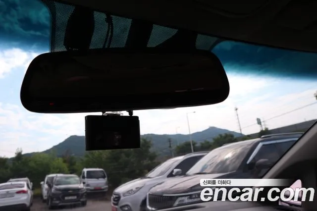 Kia Carnival 2015 thumb 5