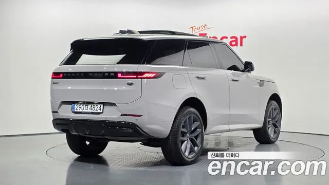 Land Rover Range Rover Sport 2023 thumb 9