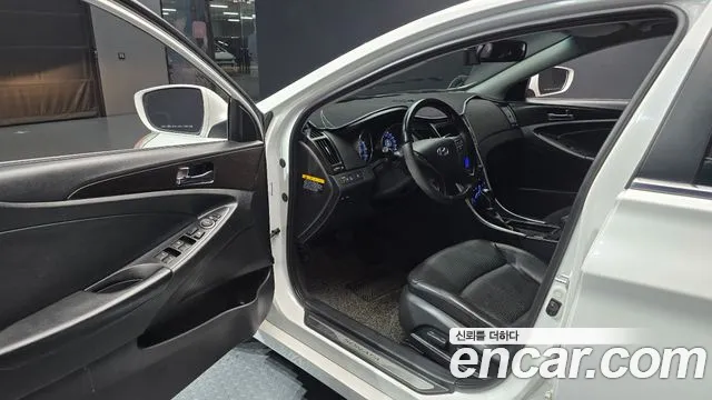 Hyundai Sonata 2011 thumb 2