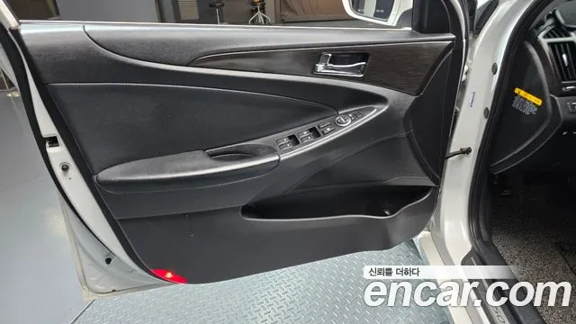 Hyundai Sonata 2011 thumb 12