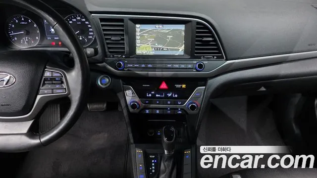 Hyundai Avante 2016 thumb 12