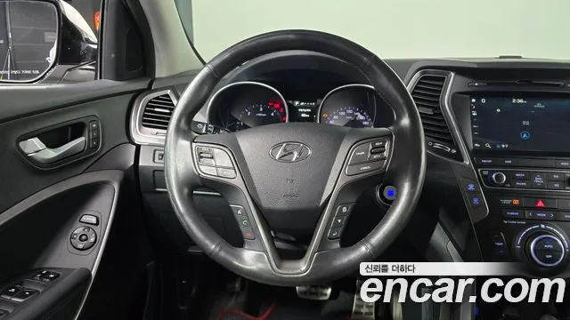Hyundai Santafe 2015 thumb 4