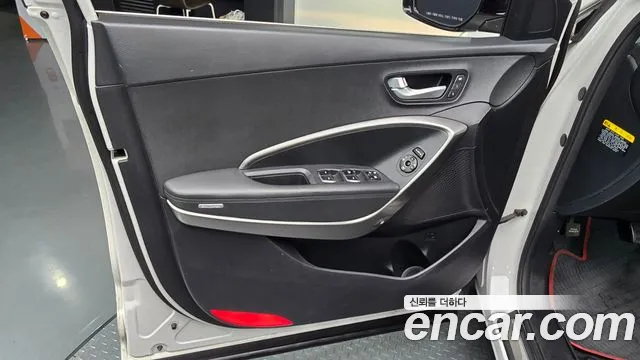 Hyundai Santafe 2015 thumb 2