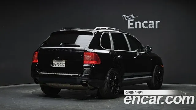 Porsche Cayenne 2004 thumb 11