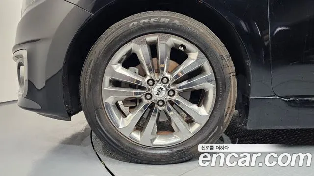 Kia Carnival 2016 thumb 8