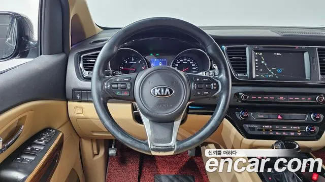 Kia Carnival 2016 thumb 7