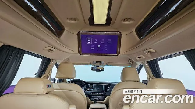 Kia Carnival 2016 thumb 12