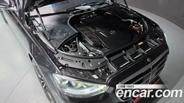 Mercedes-Benz S-Class 2023 thumb 7