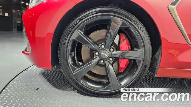 Genesis G70 2019 thumb 10