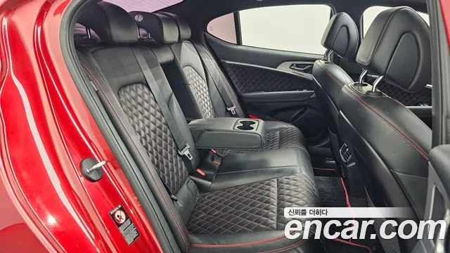Genesis G70 2019 thumb 11