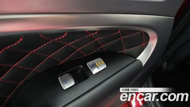 Genesis G70 2019 thumb 8