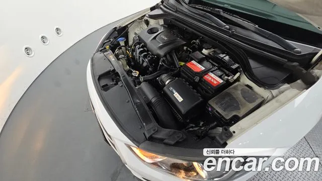 Hyundai Avante 2016 thumb 5