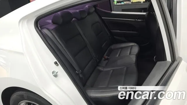 Hyundai Avante 2016 thumb 11