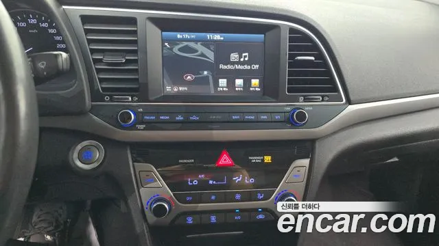 Hyundai Avante 2016 thumb 9