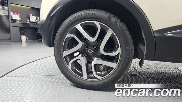 Renault QM3 2014 thumb 5