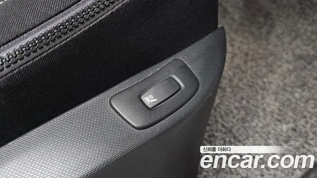 Renault QM3 2014 thumb 11