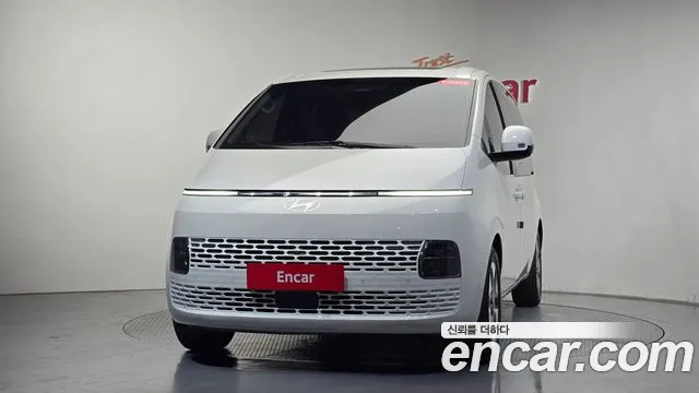 Hyundai Staria 2025 thumb 4