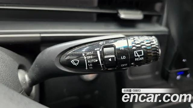 Hyundai Staria 2025 thumb 12