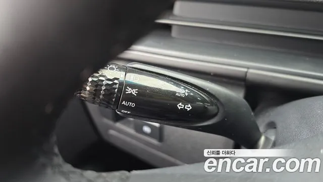 Hyundai Staria 2025 thumb 10