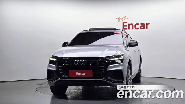 Audi Q8 2021 thumb 4