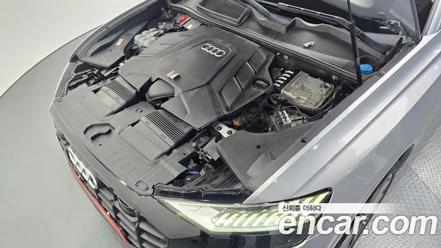 Audi Q8 2021 thumb 12