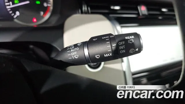 Land Rover Discovery Sport 2022 thumb 10