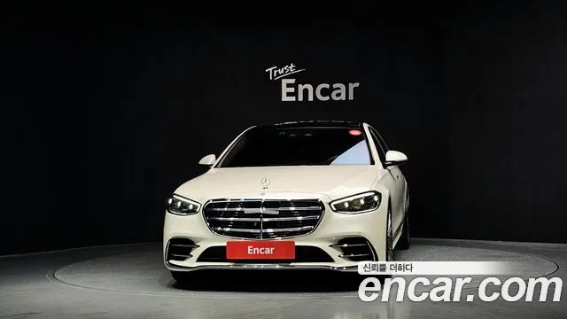 Mercedes-Benz S-Class 2023 thumb 9
