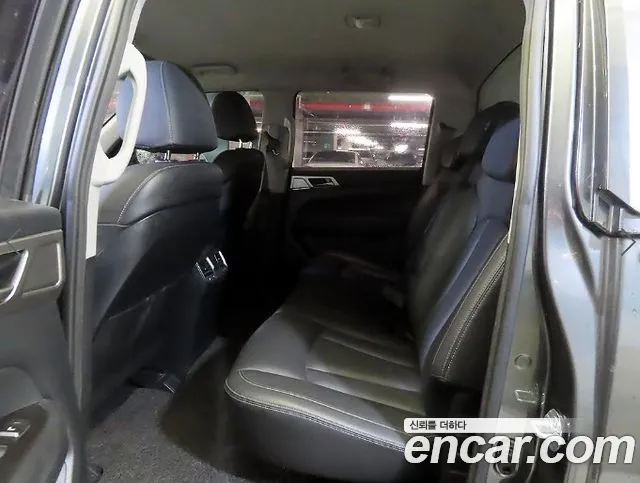 KGM Rexton 2019 thumb 11