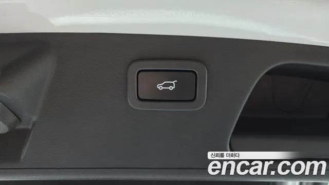 Jaguar E-Pace 2019 thumb 9